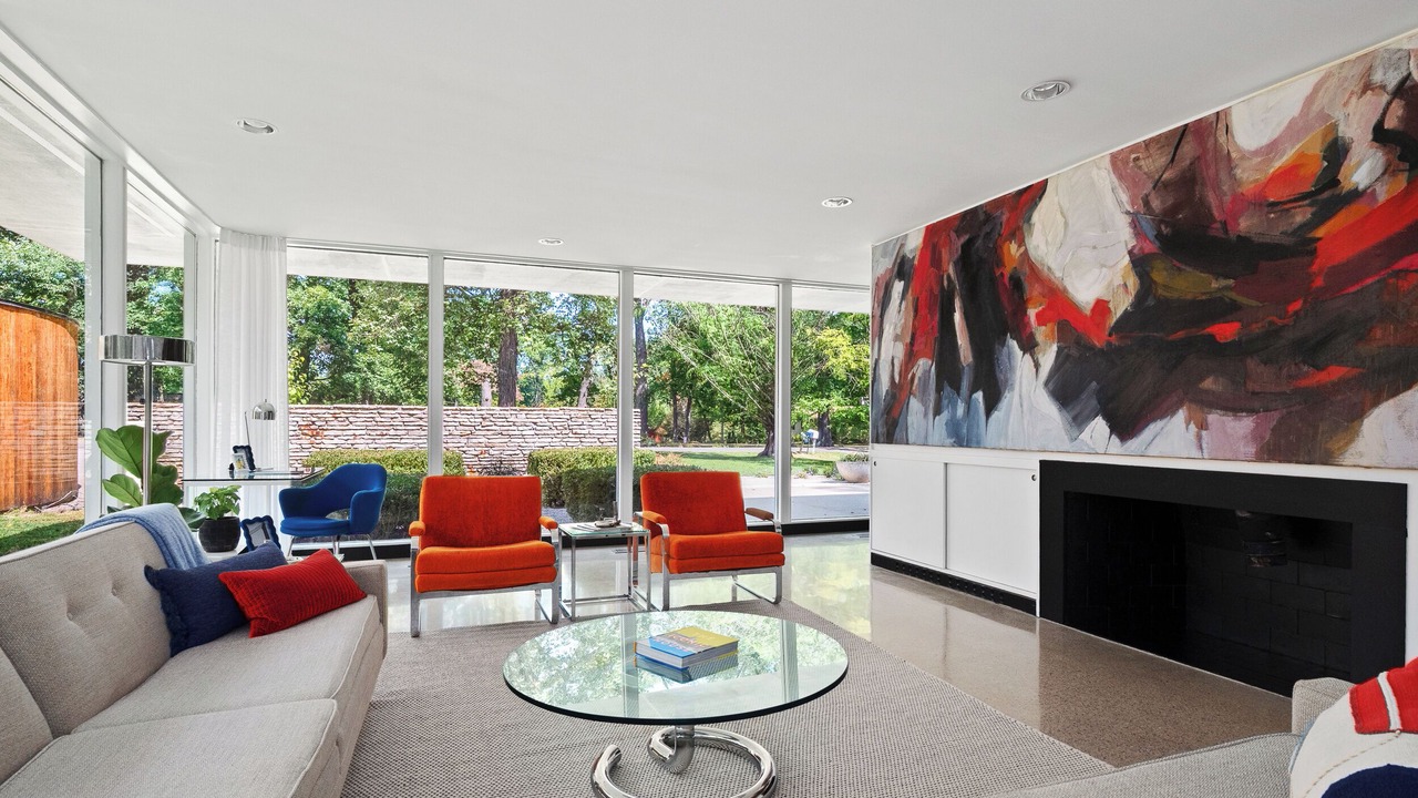 Photo of Livingroom in Saint Marys  Allen County