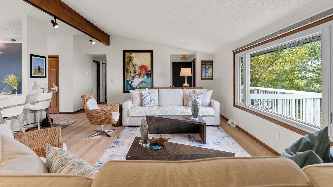 Photo of Livingroom in Montague