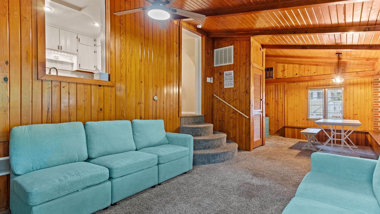 Photo of Livingroom in Monticello