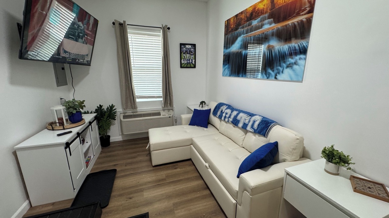 Photo of Livingroom in Muncie