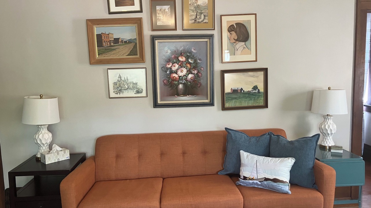 Photo of Livingroom in Holland Historic District