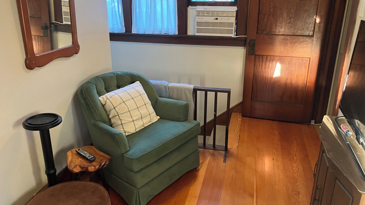 Photo of Livingroom in Holland Historic District