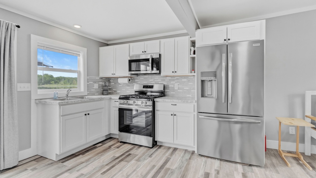 Photo of Kitchen in Six Lakes