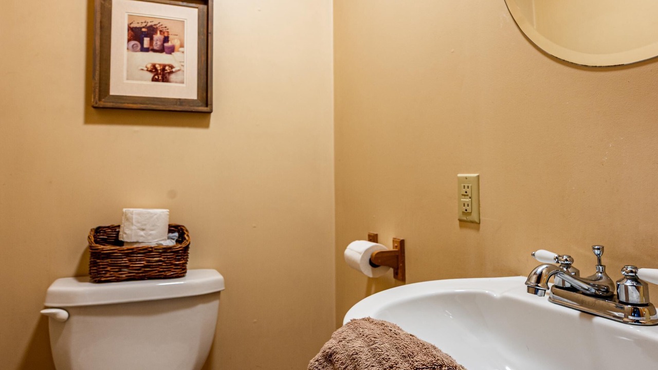Photo of Bathroom in Helmsburg