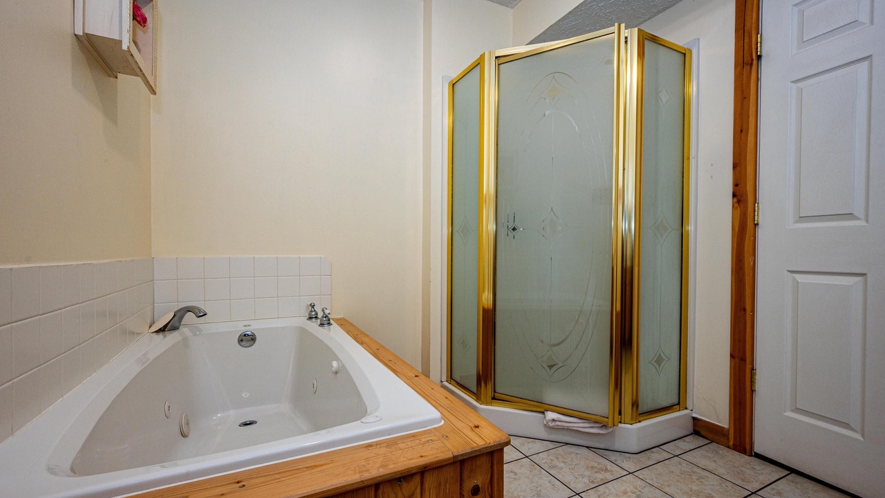 Photo of Bathroom in Helmsburg