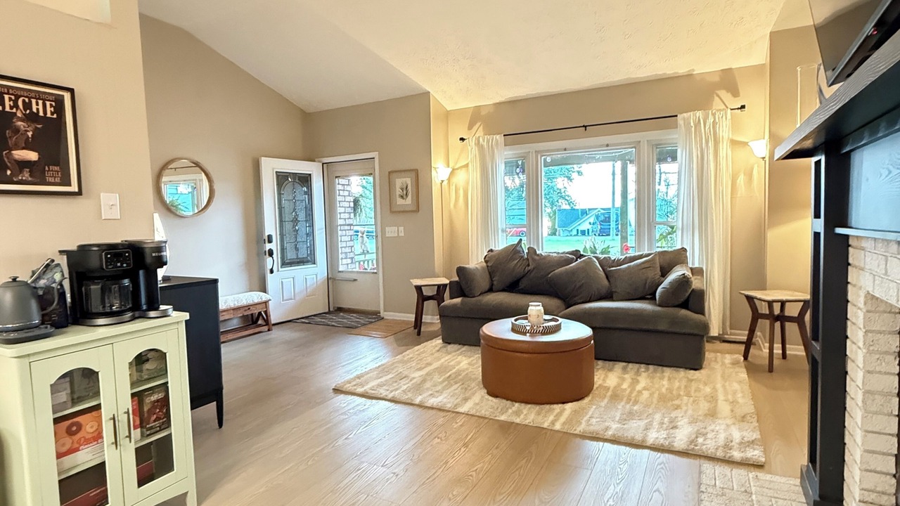 Photo of Livingroom in Whitmore Lake
