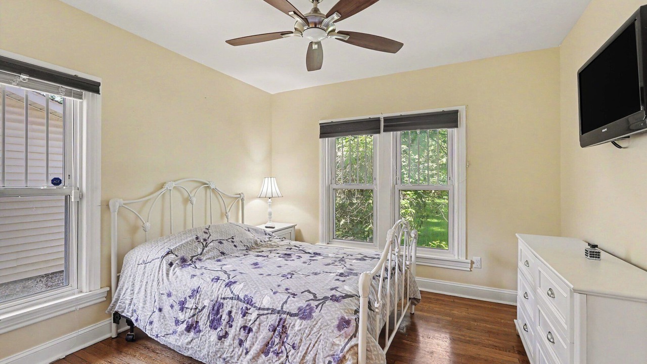 Photo of Bedroom in Whitmore Lake