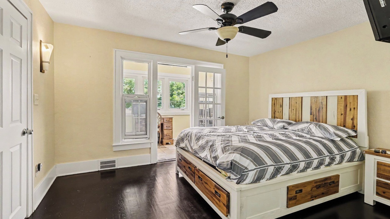 Photo of Bedroom in Whitmore Lake
