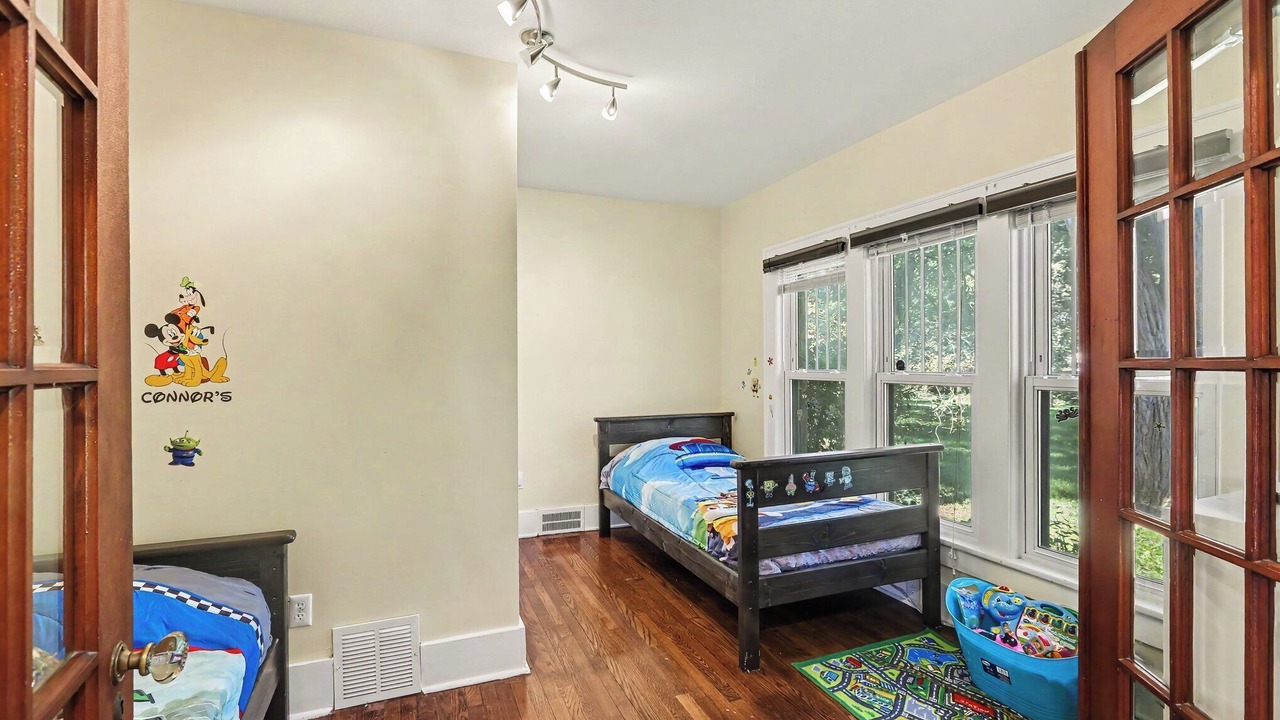 Photo of Bedroom in Whitmore Lake
