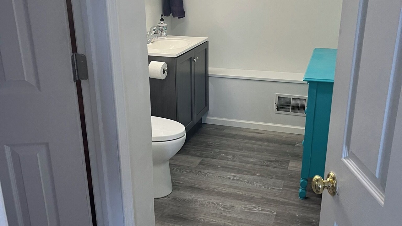 Photo of Bathroom in Twin Lake