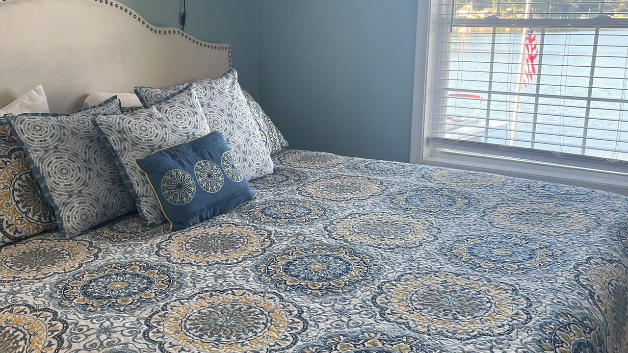 Photo of Bedroom in Twin Lake