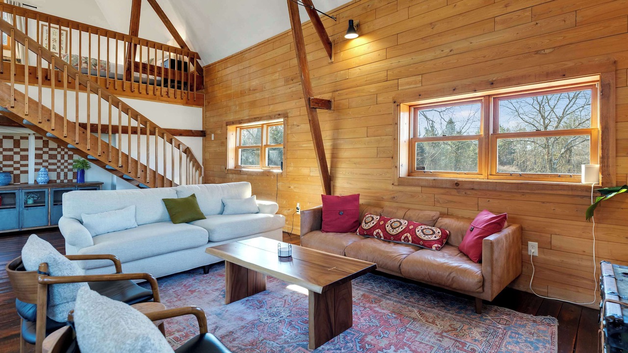 Photo of Livingroom in Allegan
