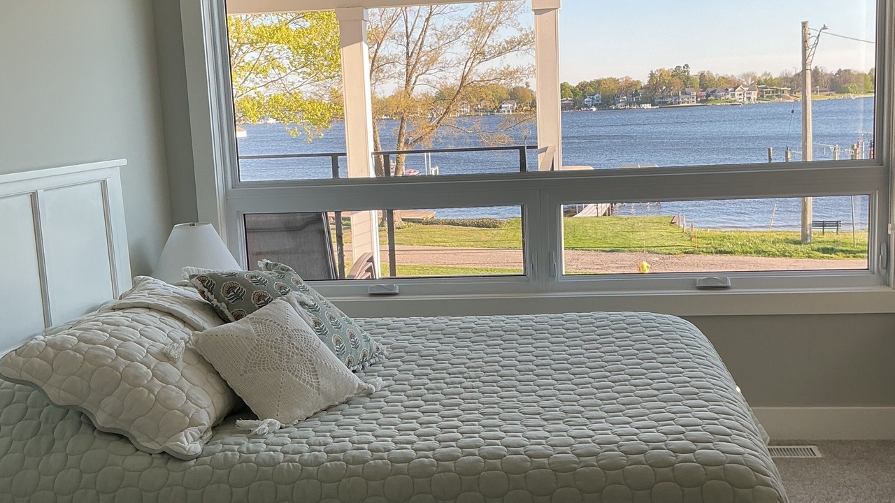 Photo of Bedroom in Spring Lake