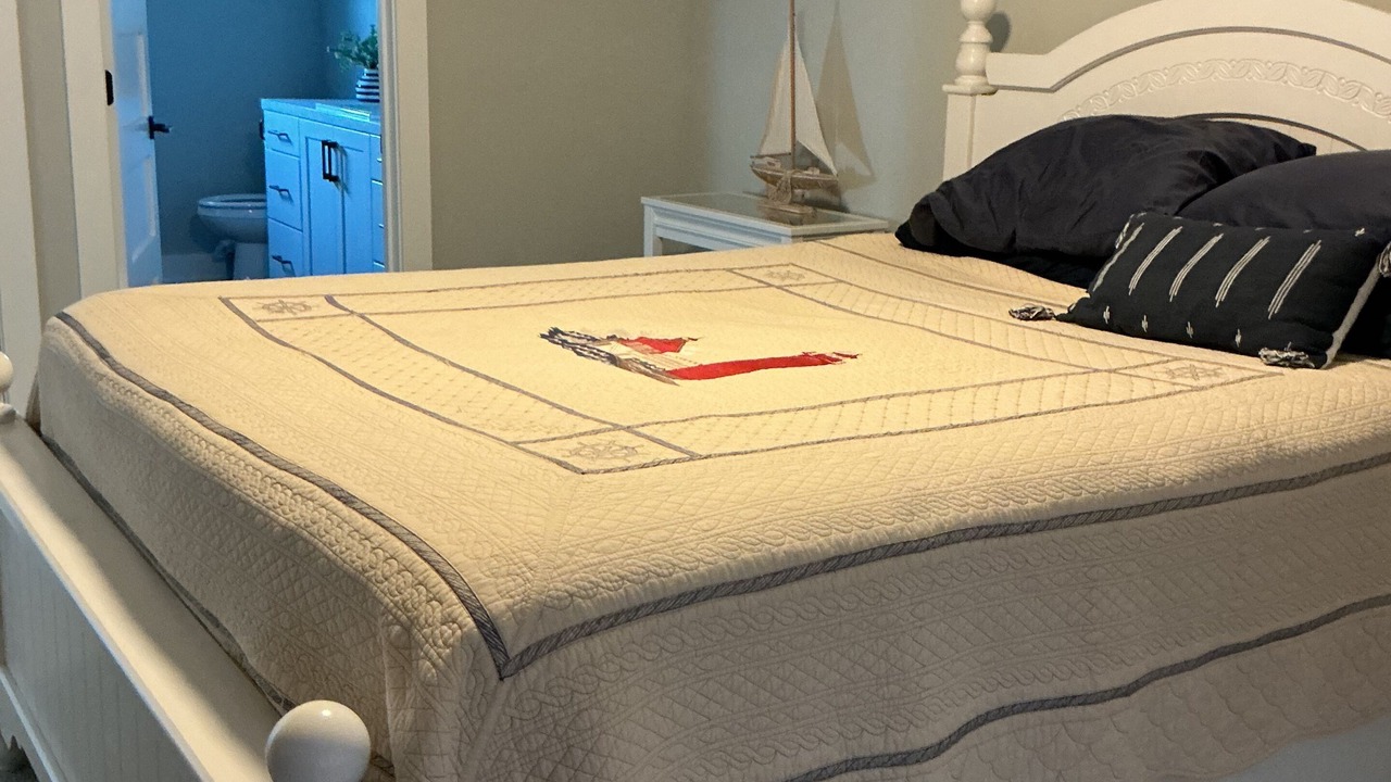 Photo of Bedroom in Spring Lake