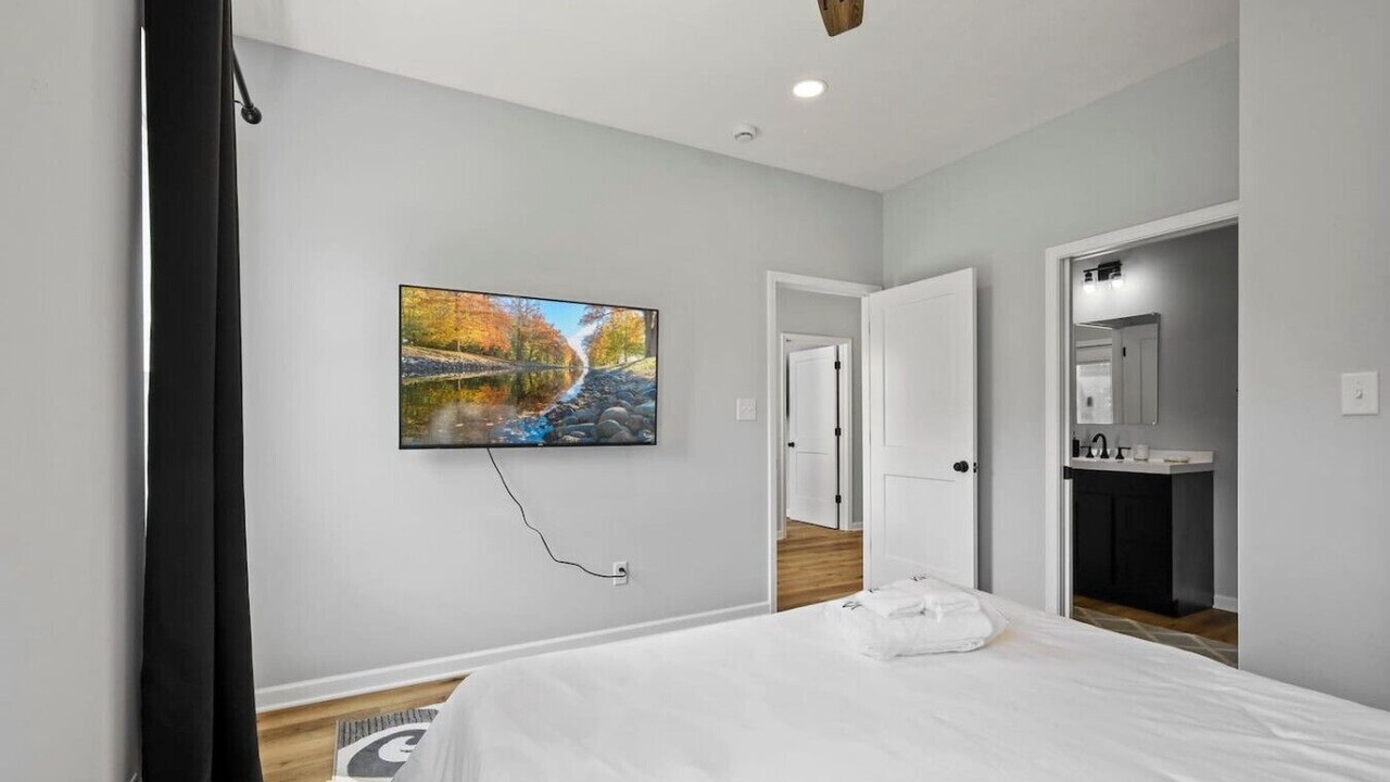 Photo of Bedroom in Acton