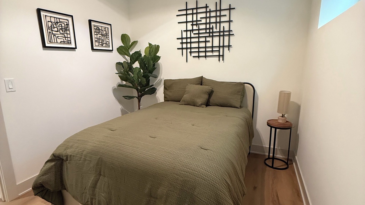Photo of Bedroom in Woodlawn