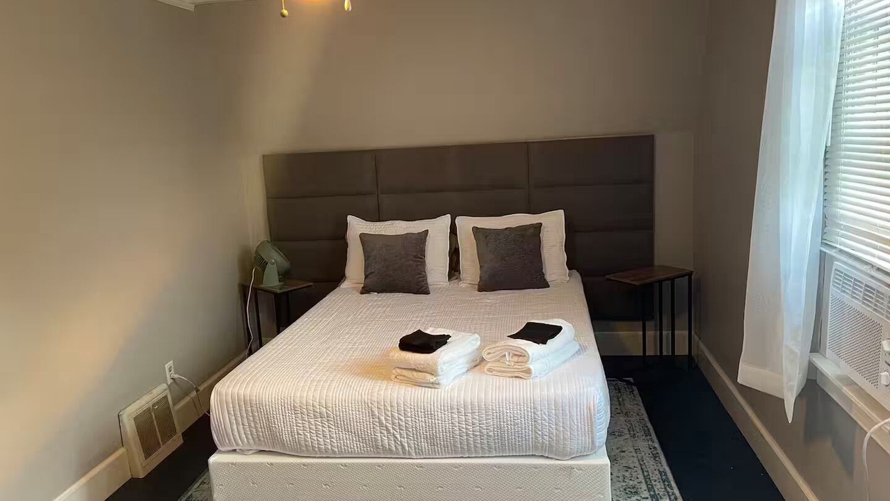 Photo of Bedroom in Hillsdale