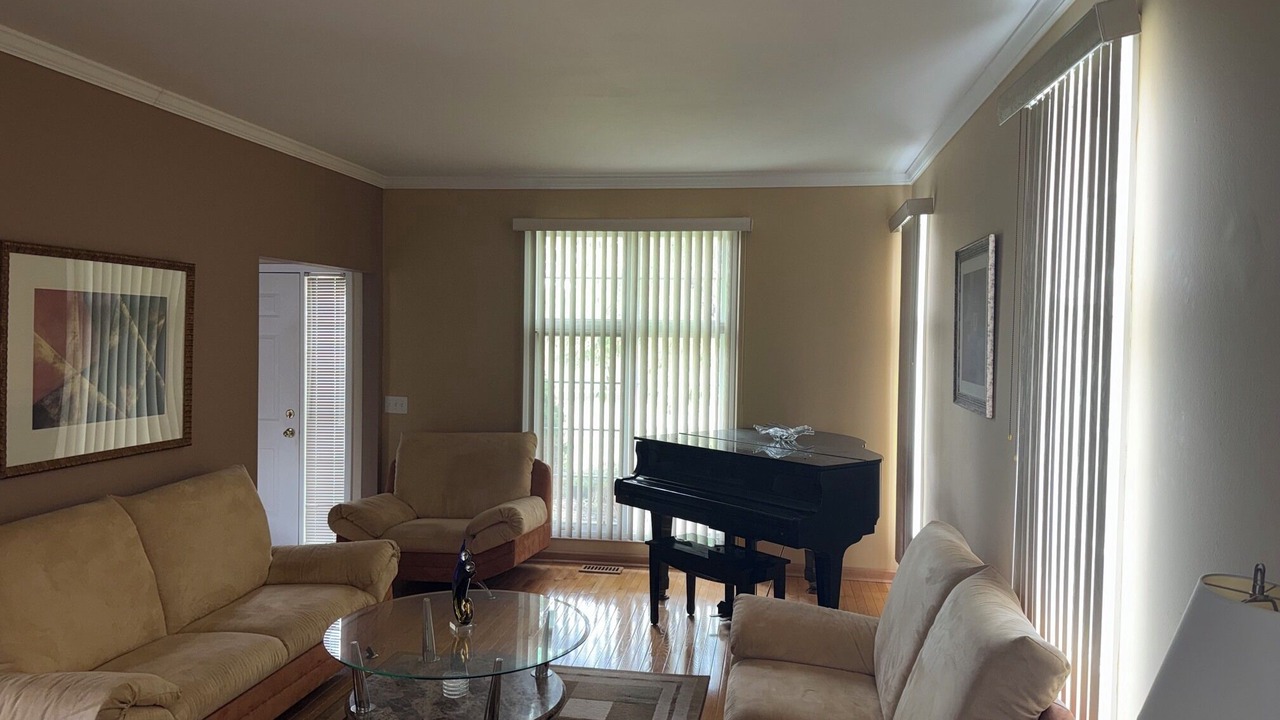 Photo of Livingroom in Ann Arbor