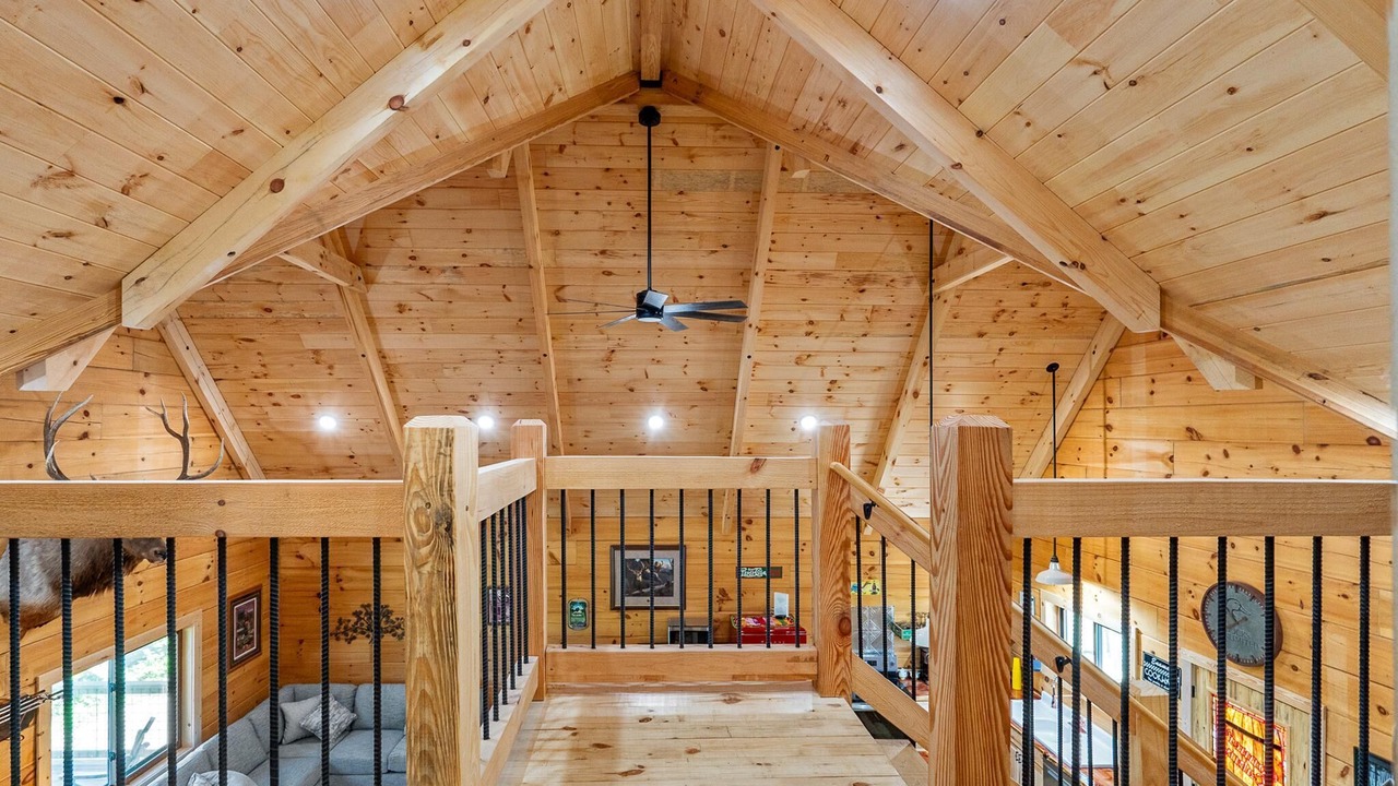 Photo of Bedroom in Gnaw Bone