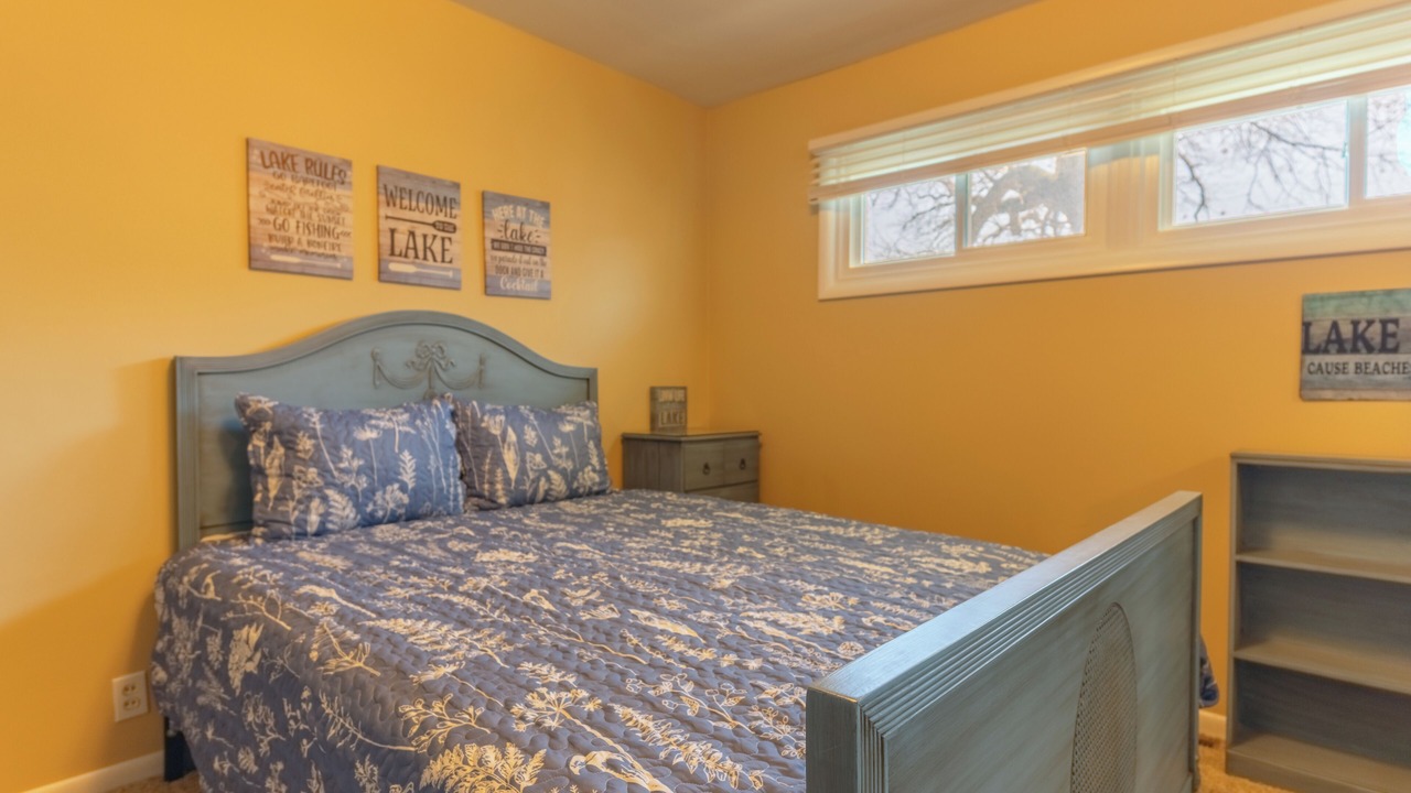Photo of Bedroom in Paw Paw