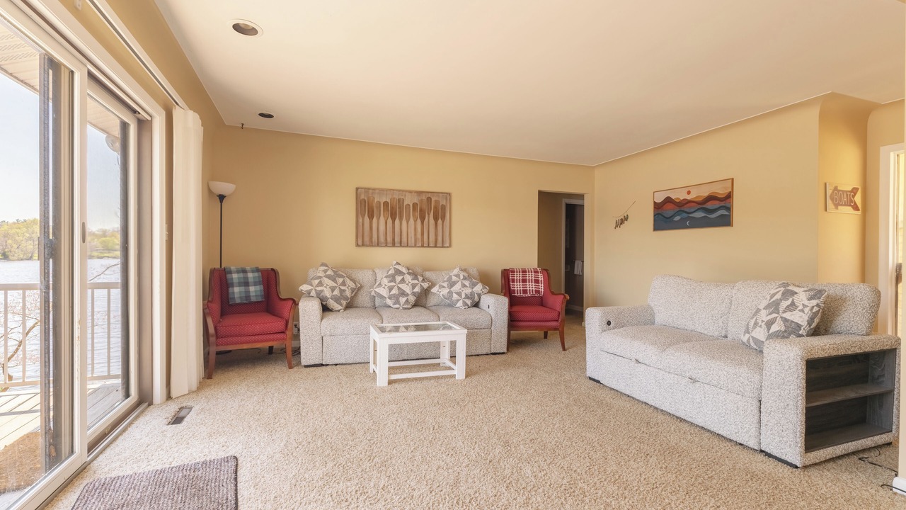 Photo of Livingroom in Paw Paw