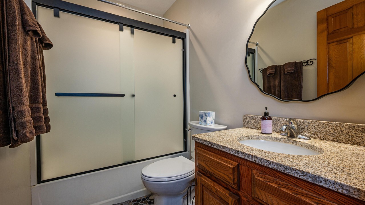 Photo of Bathroom in Gnaw Bone