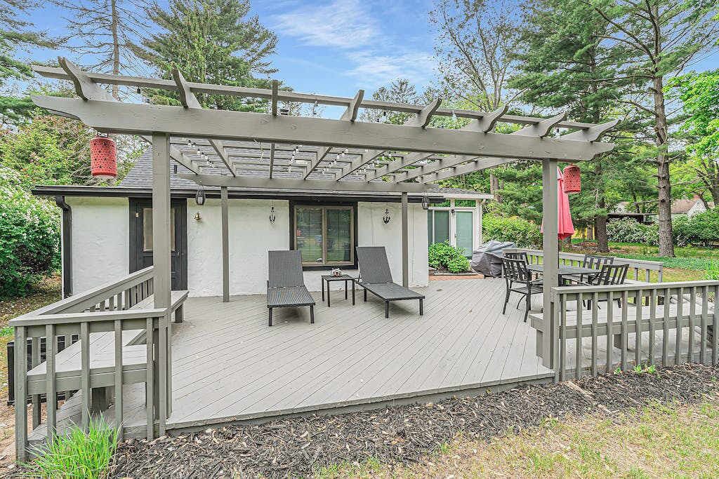 Photo of Patio Balcony in Shorewood-Tower Hills-Harbert