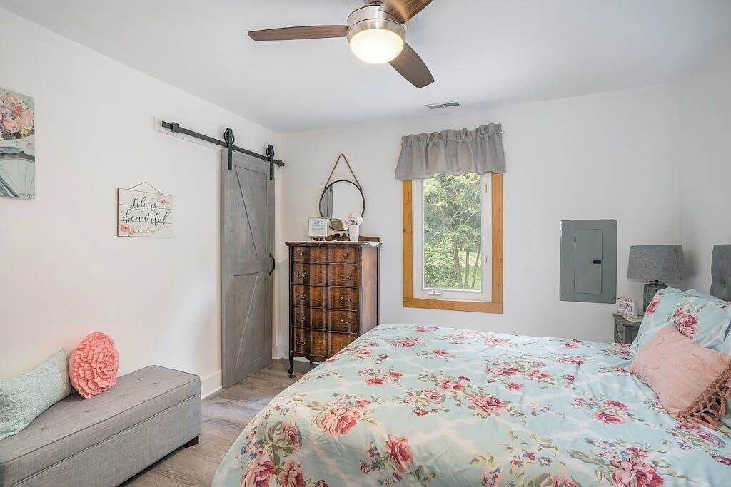 Photo of Bedroom in Shorewood-Tower Hills-Harbert