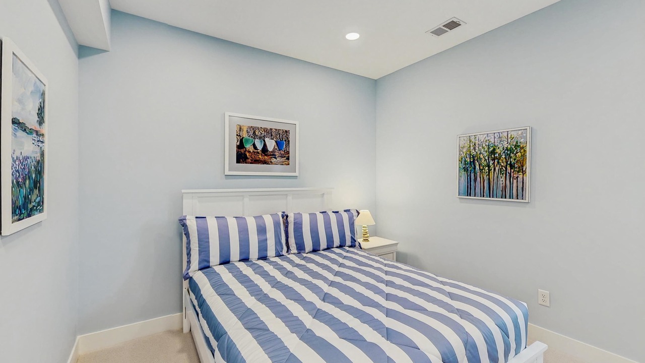 Photo of Bedroom in Miami Park
