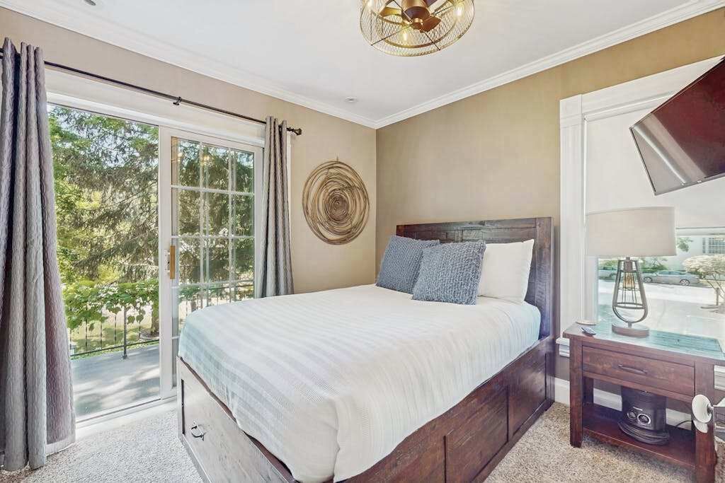 Photo of Bedroom in Saugatuck
