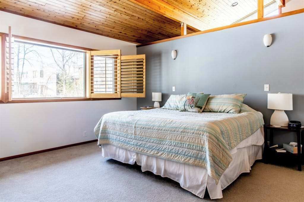 Photo of Bedroom in Harbert
