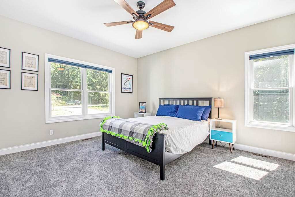 Photo of Bedroom in Lakeside