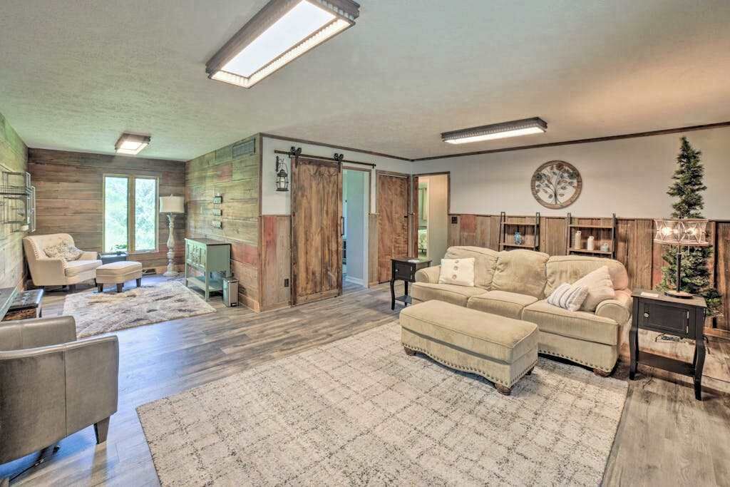 Photo of Livingroom in Three Oaks