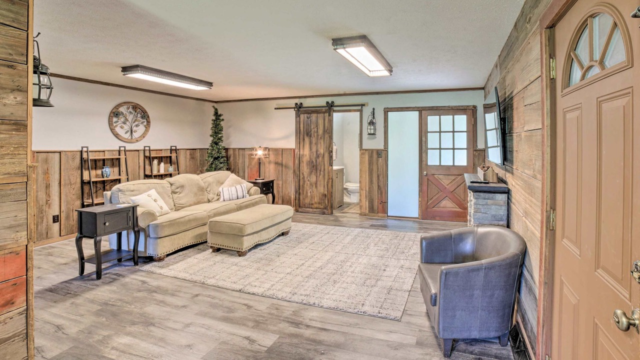 Photo of Livingroom in Three Oaks