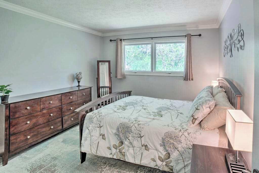 Photo of Bedroom in Three Oaks