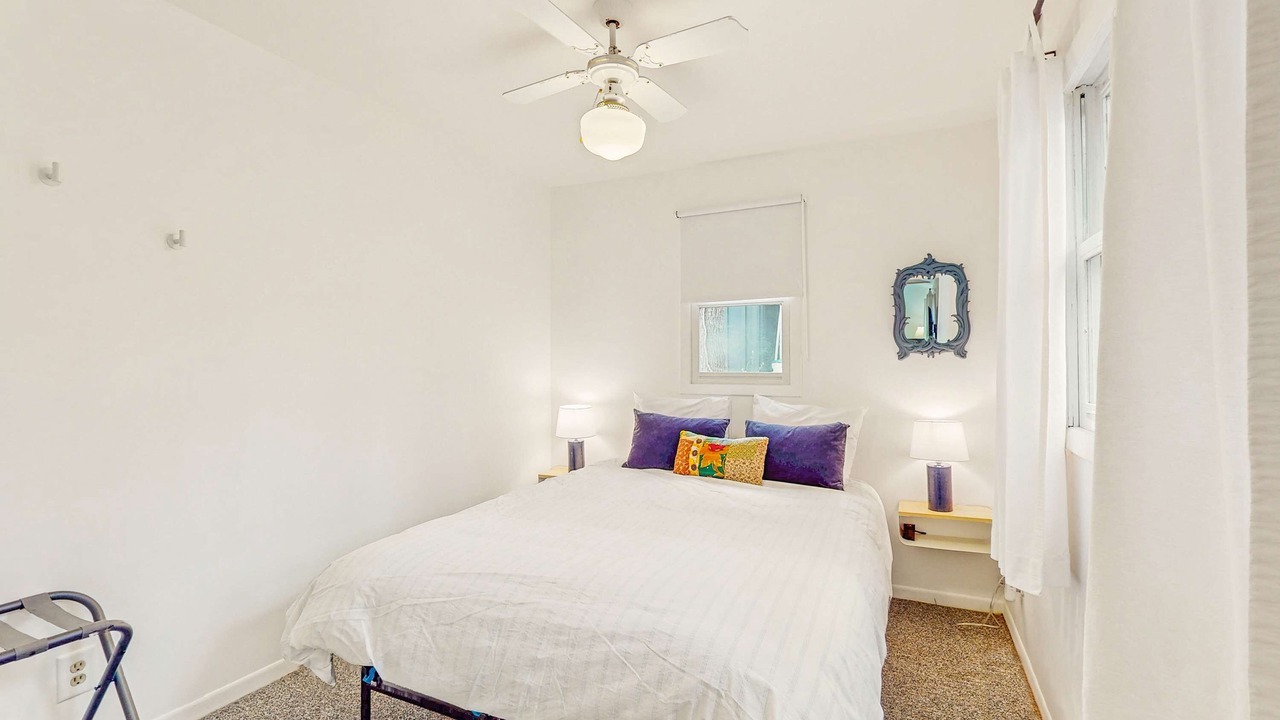 Photo of Bedroom in Lakeside