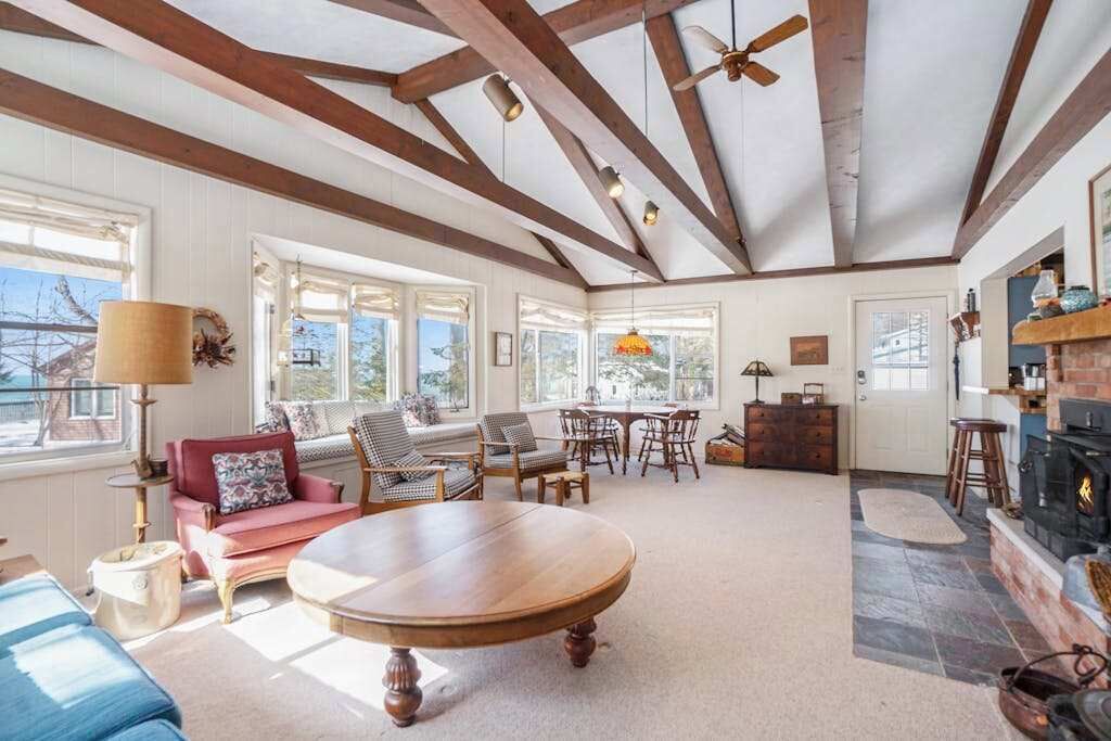 Photo of Livingroom in Glenn Haven Shores