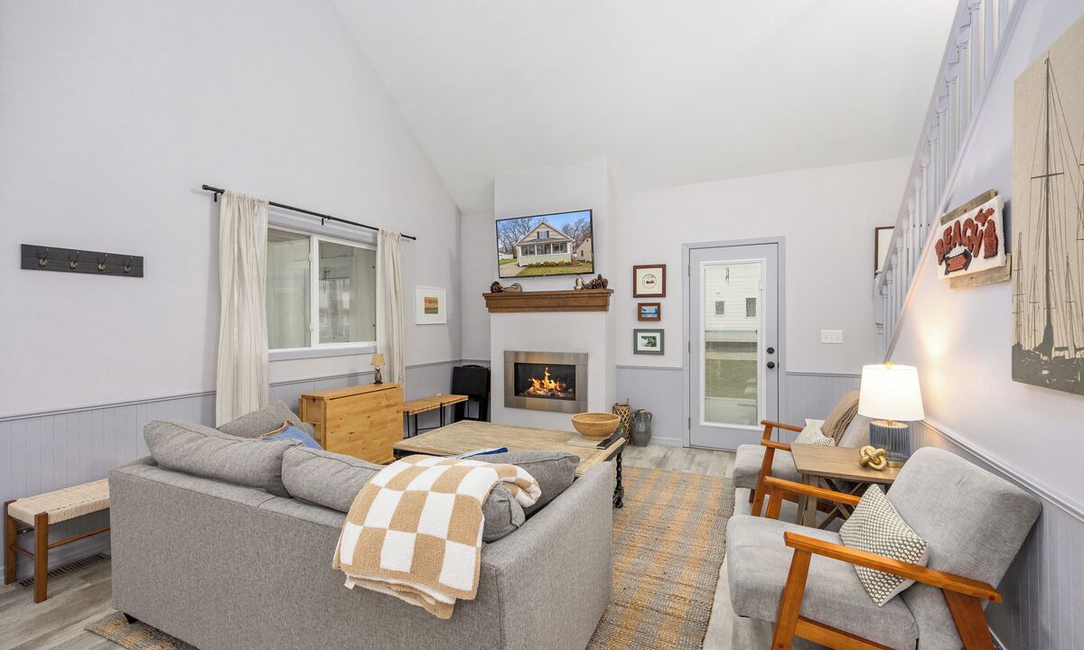 Photo of Livingroom in Spring Lake