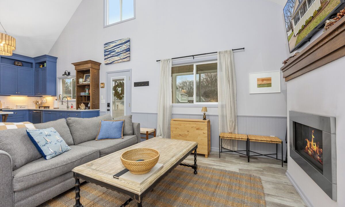 Photo of Livingroom in Spring Lake