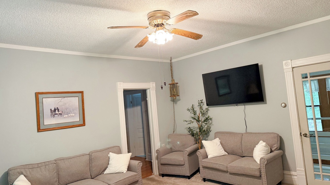 Photo of Livingroom in Shelby