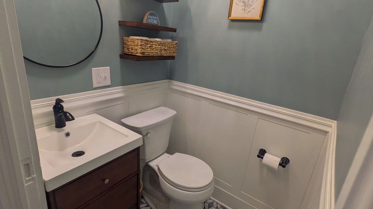 Photo of Bathroom in Niles