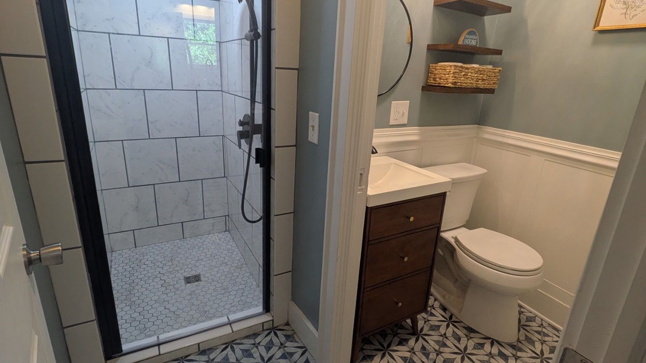 Photo of Bathroom in Niles