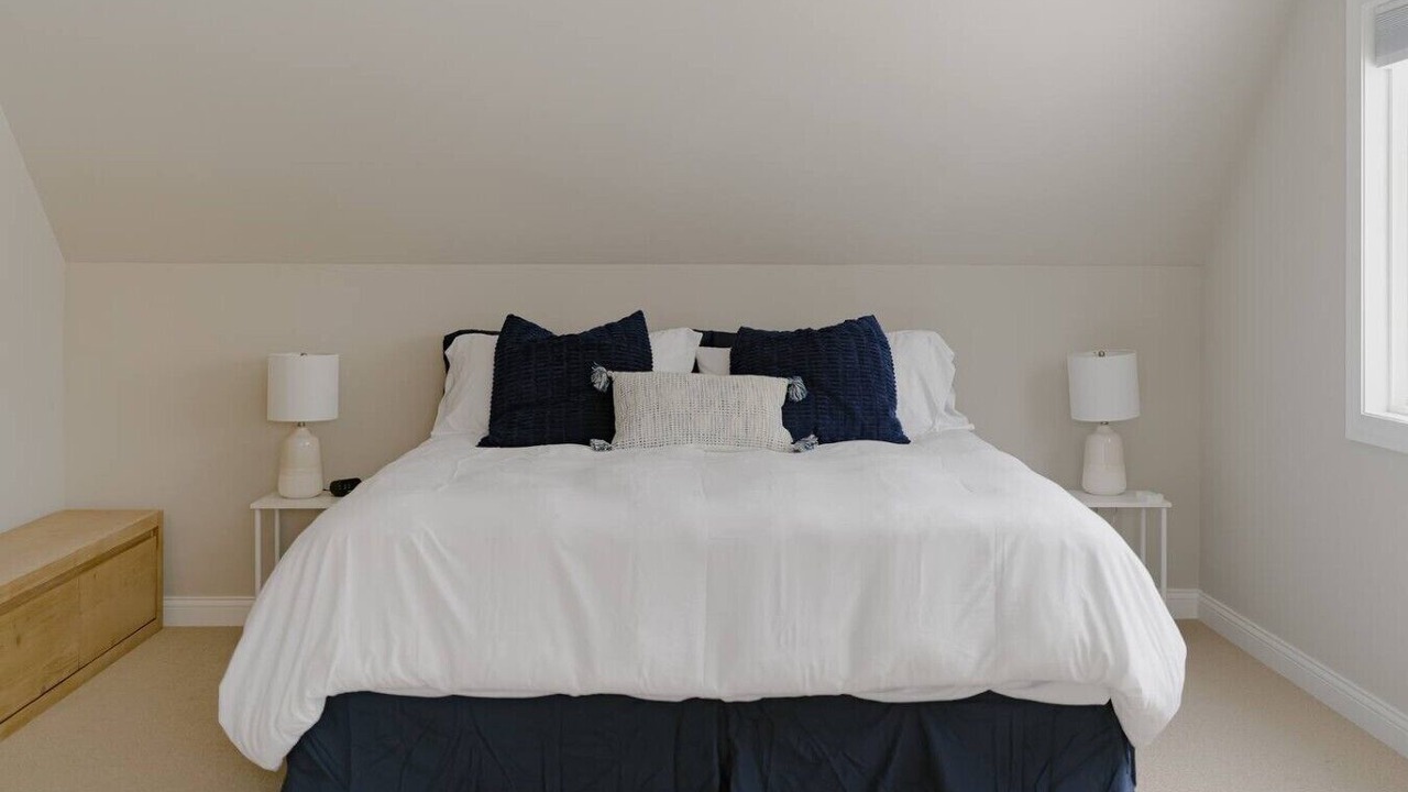 Photo of Bedroom in Grand Beach