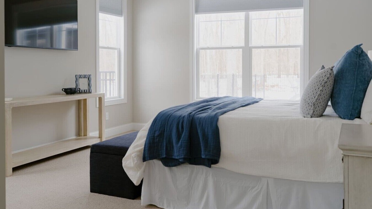 Photo of Bedroom in Grand Beach