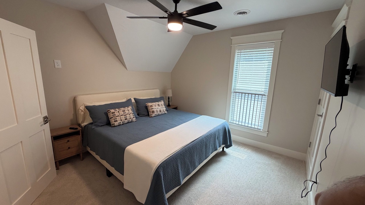 Photo of Bedroom in Montague