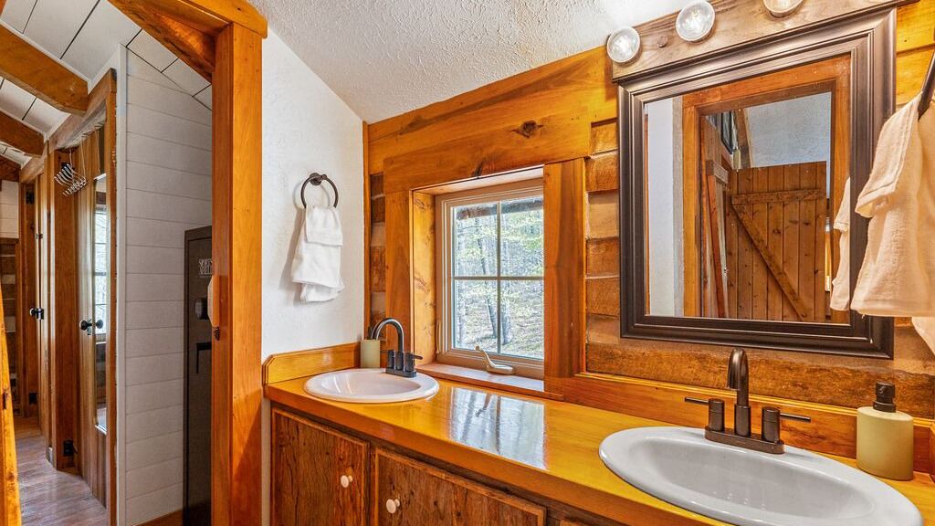 Photo of Bathroom in Helmsburg
