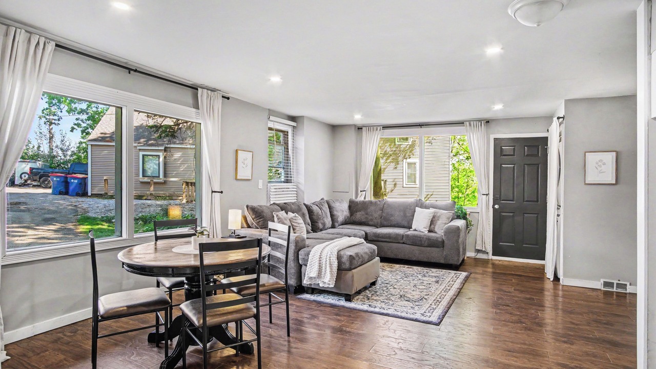 Photo of Bedroom in John Ball Park