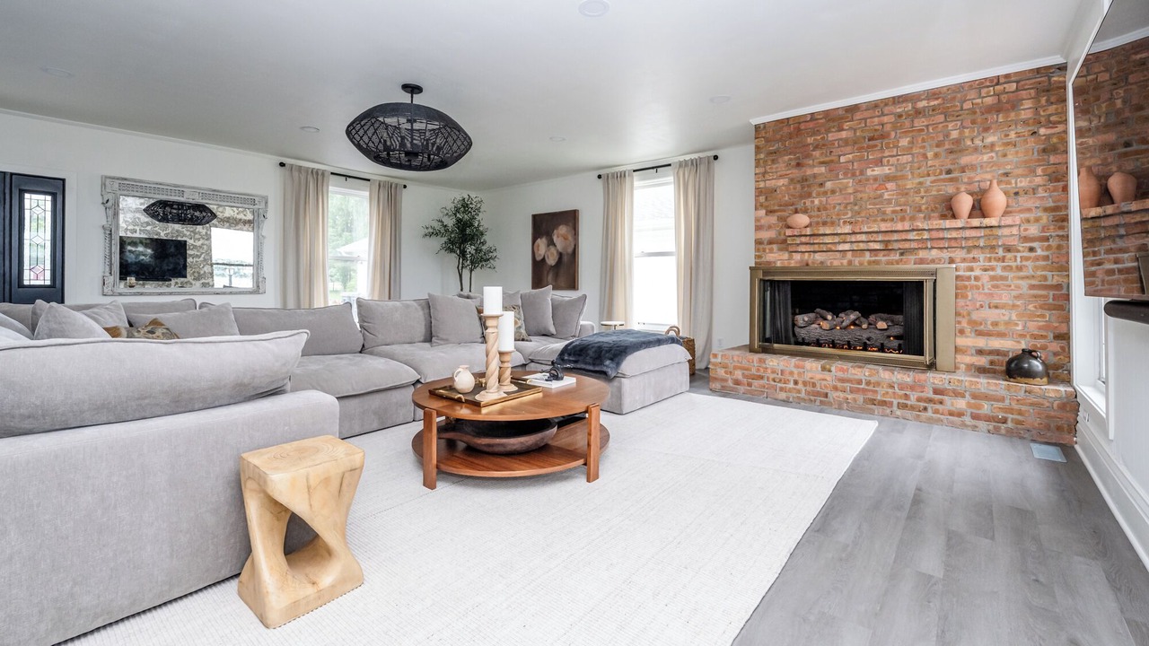 Photo of Livingroom in Paw Paw Lake