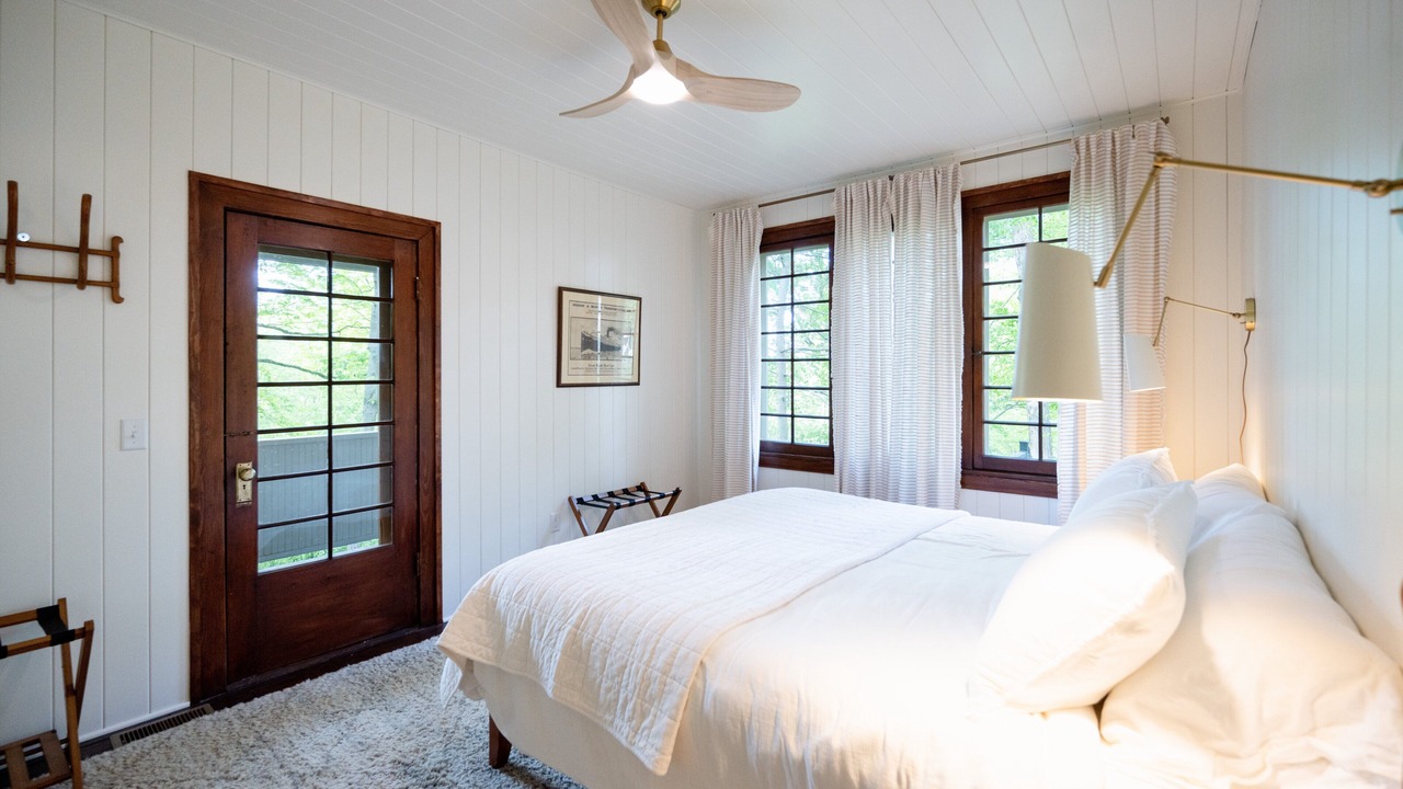Photo of Bedroom in Macatawa