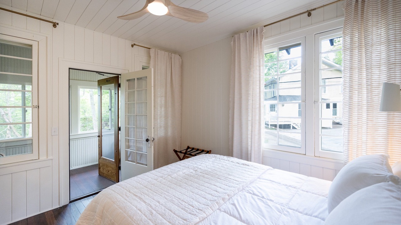 Photo of Bedroom in Macatawa